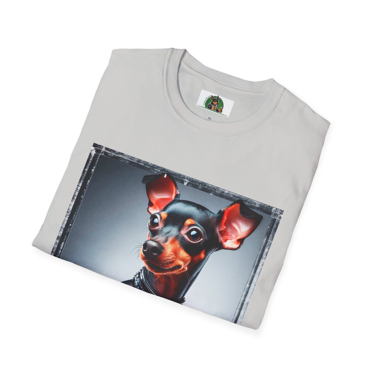 Min Pin T-Shirt muscular arms