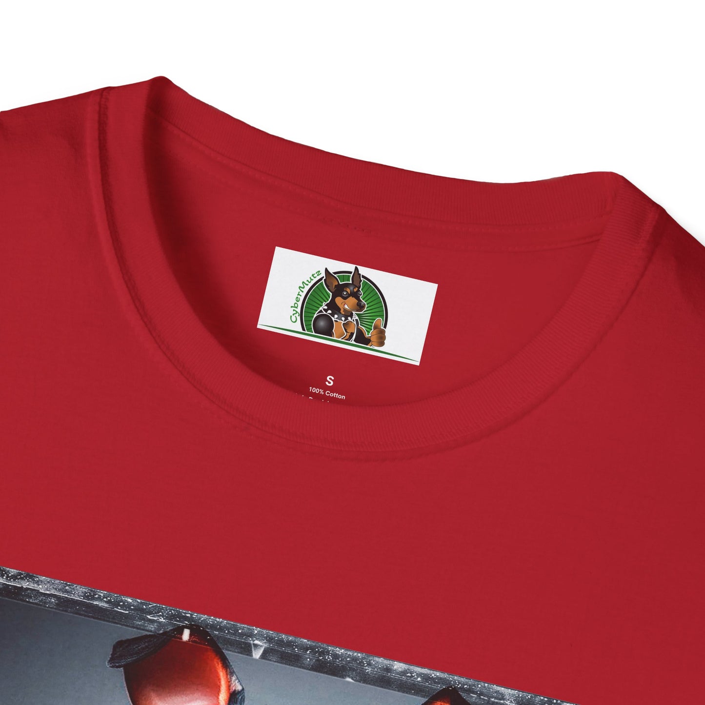 Min Pin T-Shirt muscular arms