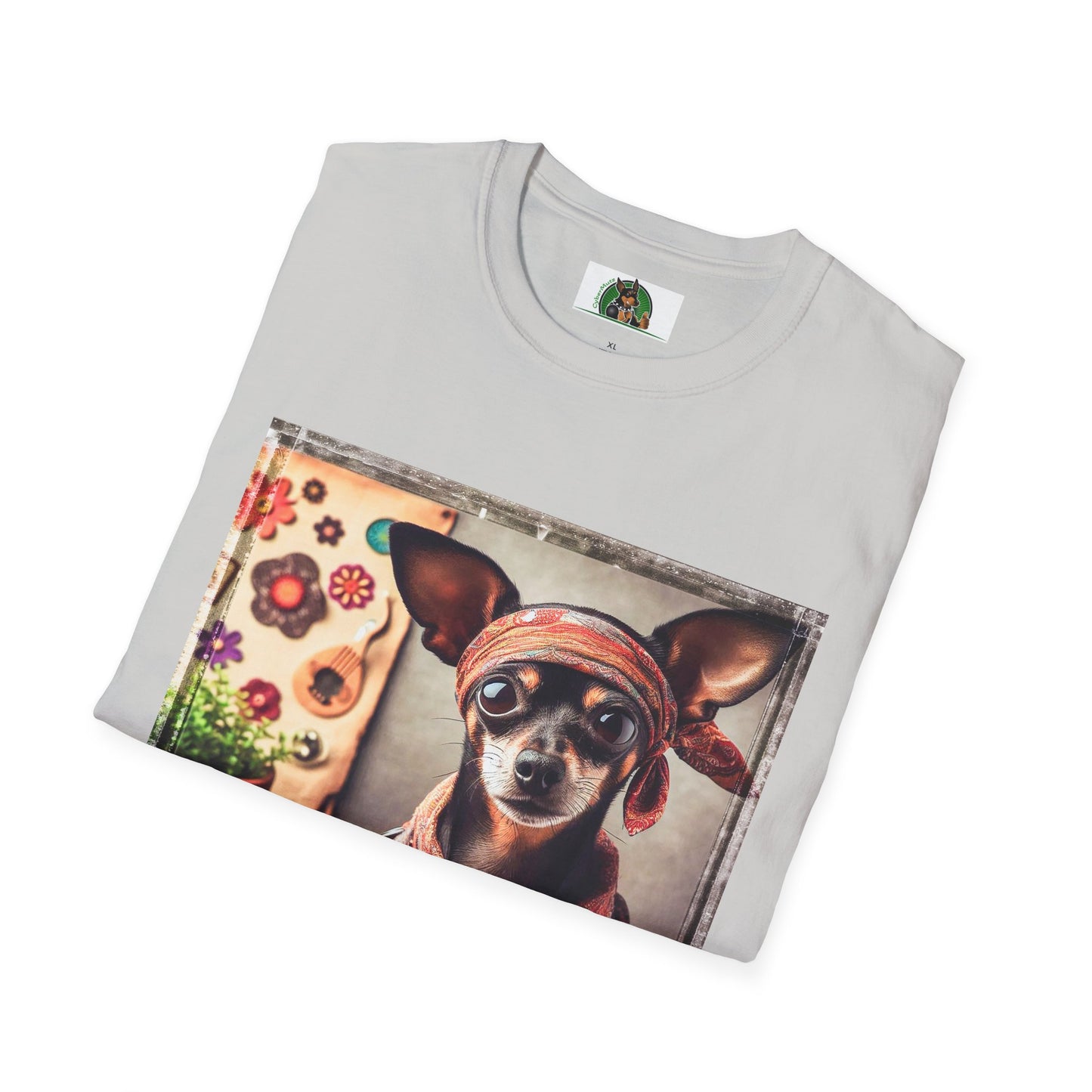 Min Pin T-Shirt hippie girl