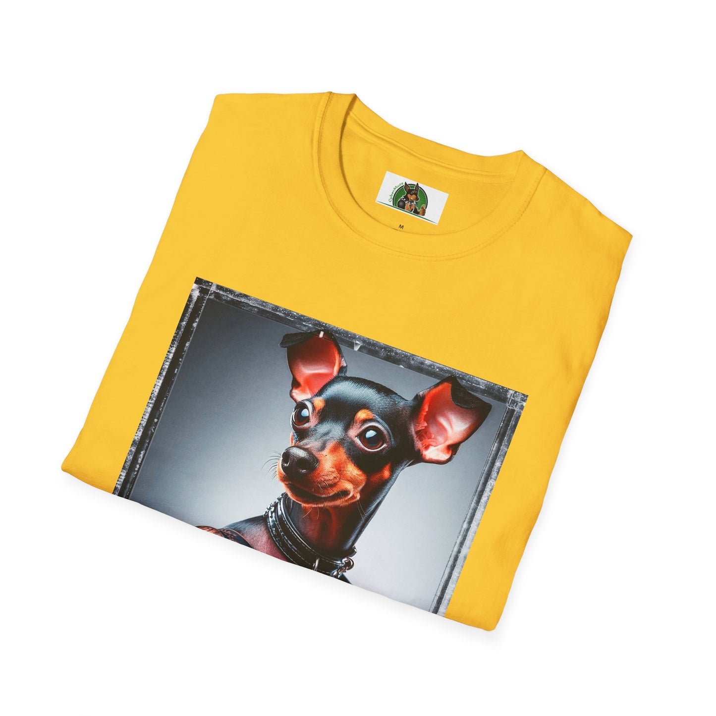 Min Pin T-Shirt muscular arms