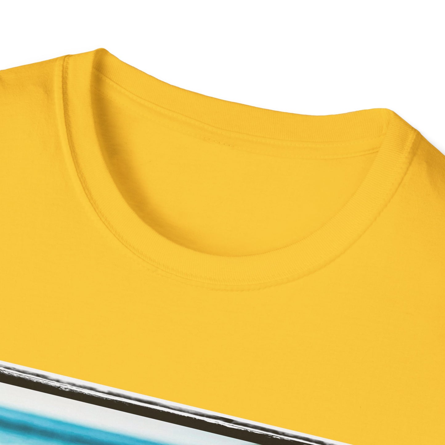 Chihuahua beach scene t shirt