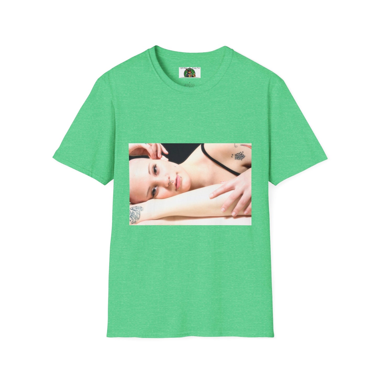 Mis·cel·la·ne·ous Fashionista T-Shirt Printify S Heather Irish Green 